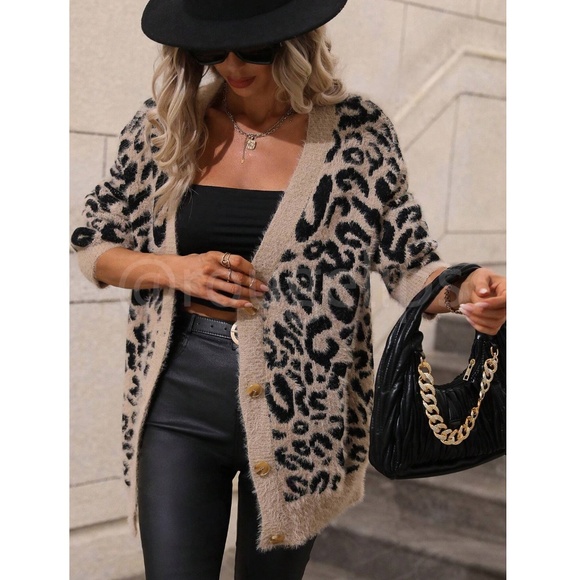 Cheetah, Animal, Leopard Fuzzy Cardigan, Button Front - Picture 5 of 7